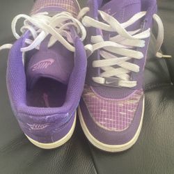 Nike shoes purple 