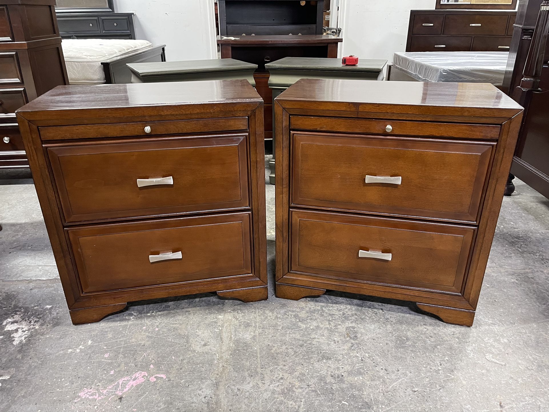 Beautiful Solid Wood Two Night Stands In Excellent Condition Like New !