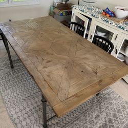 Dining table - rustic - Farmhouse Style 