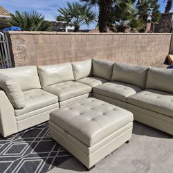 Thomasville Tisdale Leather Modular Sectional 6-piece with Storage Ottoman