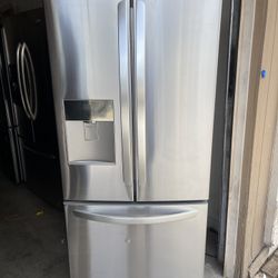 LG Refrigerator 30in Wide Stainless Steel