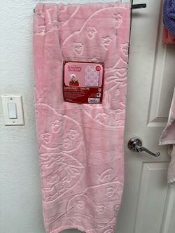 Strawberry Shortcake Embossed Throw Blanket