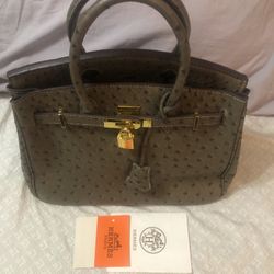 Brand new Hermes purse with  All Certificates