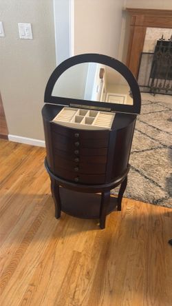 jewelry stand