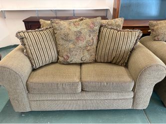 Loveseat and sofa chair set