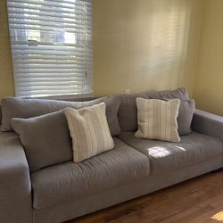 Ashley Furniture- Maggie Living Room Set 