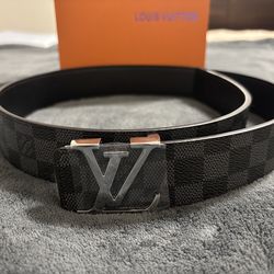 Black checkers LV belt