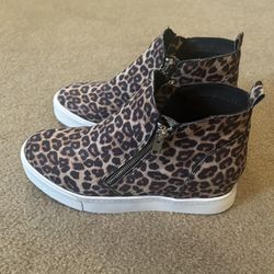 Soda Leapord Wedge Size Zip Sneaker Size 8