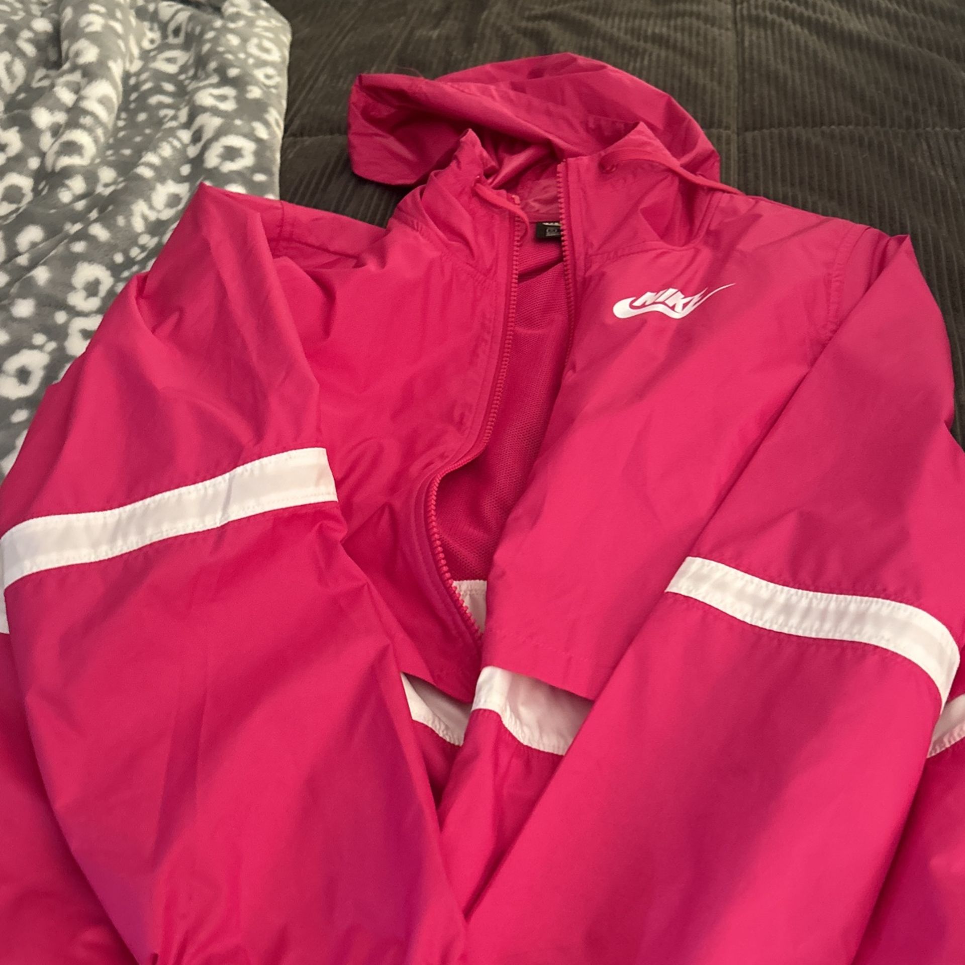 Nike Misses Raincoat 