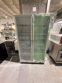 Yeego Commercial Glass Refrigerator 44inch