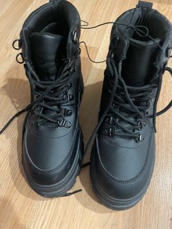 Girls black boots