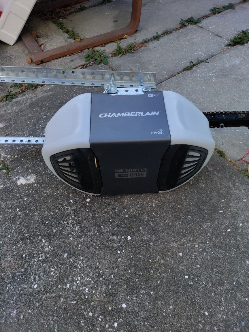 Chamberlain Garage Door Opener 