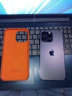 iPhone 14 promax  network unlocked absolutely flawless condition stuck on sync screen..TRADE 4 IPHONE 12/13 PM OR GALAXY S23/24/25 ETC