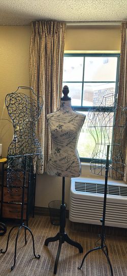 3 Mannequins! Perfect Condition.