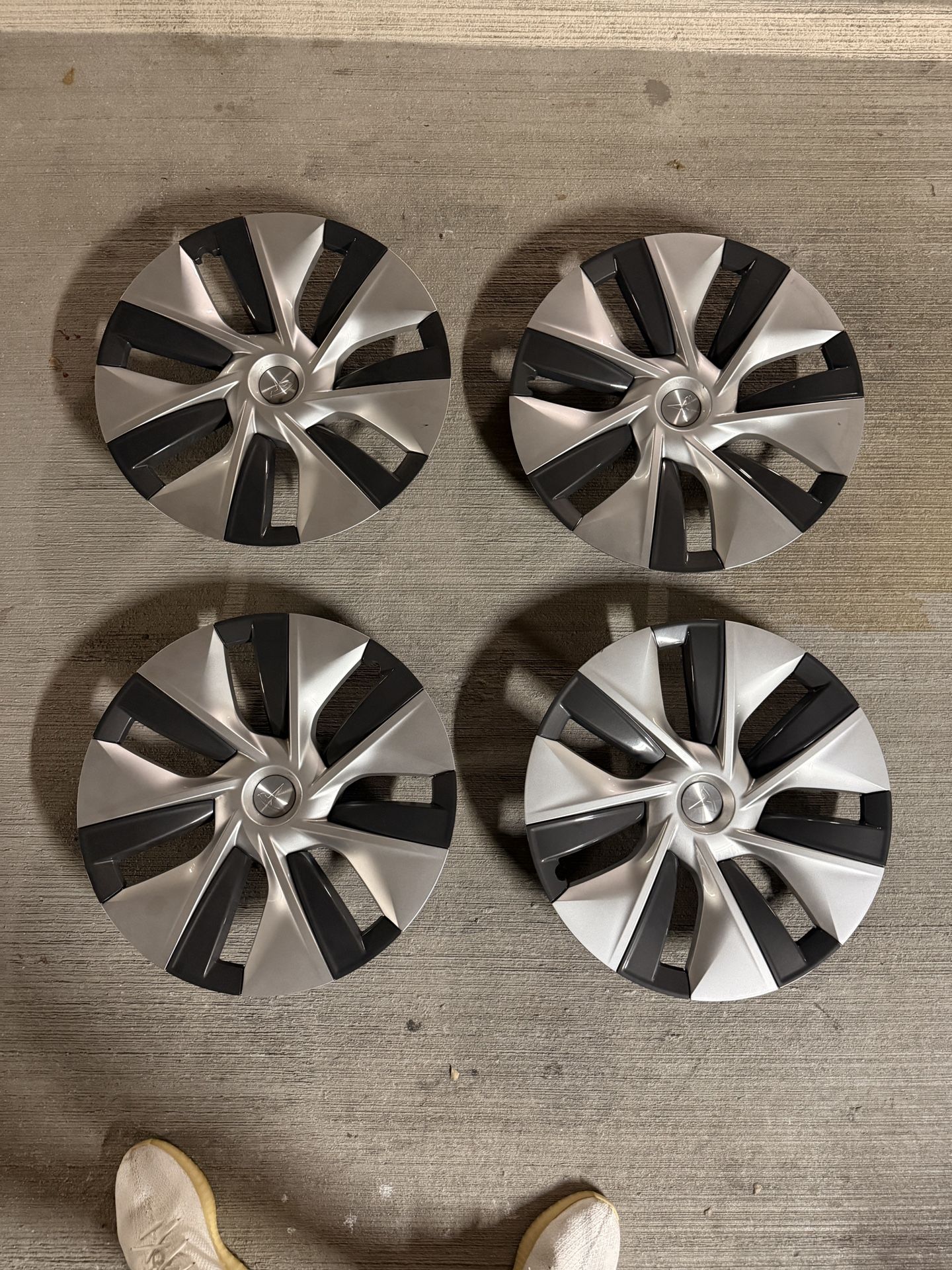 Tesla Y wheel covers 19”