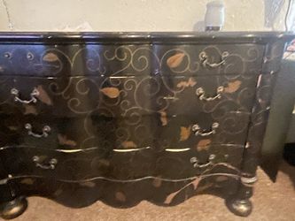 Dresser Antique