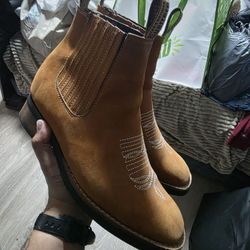 LEATHER BOOTS SIZE 8- MEN
