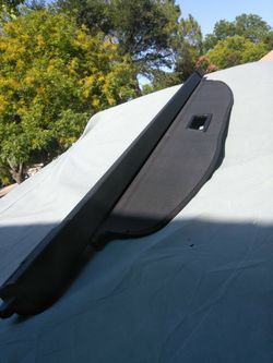 Jeep Cherokee cargo cover
