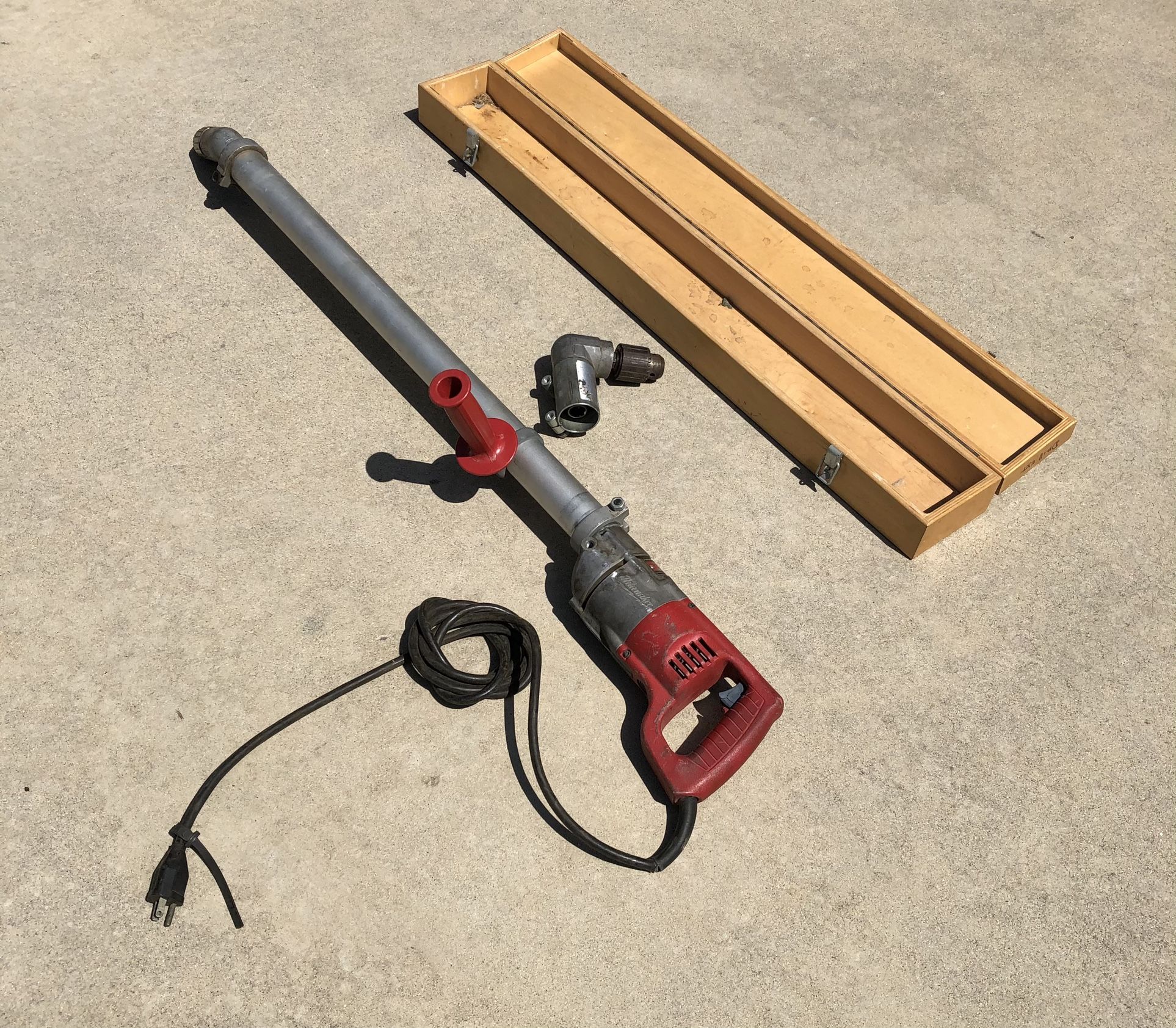 Milwaukee Heavy Duty Right Angle Drill With 30 33 Degree Extension Kit Tools Machinery
