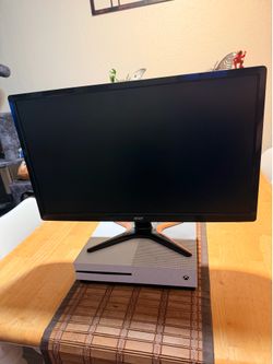 Xbox one s and monitor