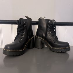 Doc Martens Women’s Size 6