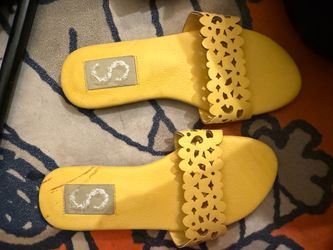 Slippers for 3 to 4 years girls