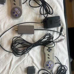 Nintendo game console SSN – 001 with 13 cartridges