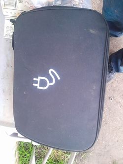 Porche universal charger gor electric vehivles