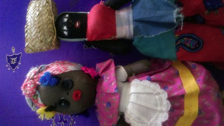 2 Caribbean dolls