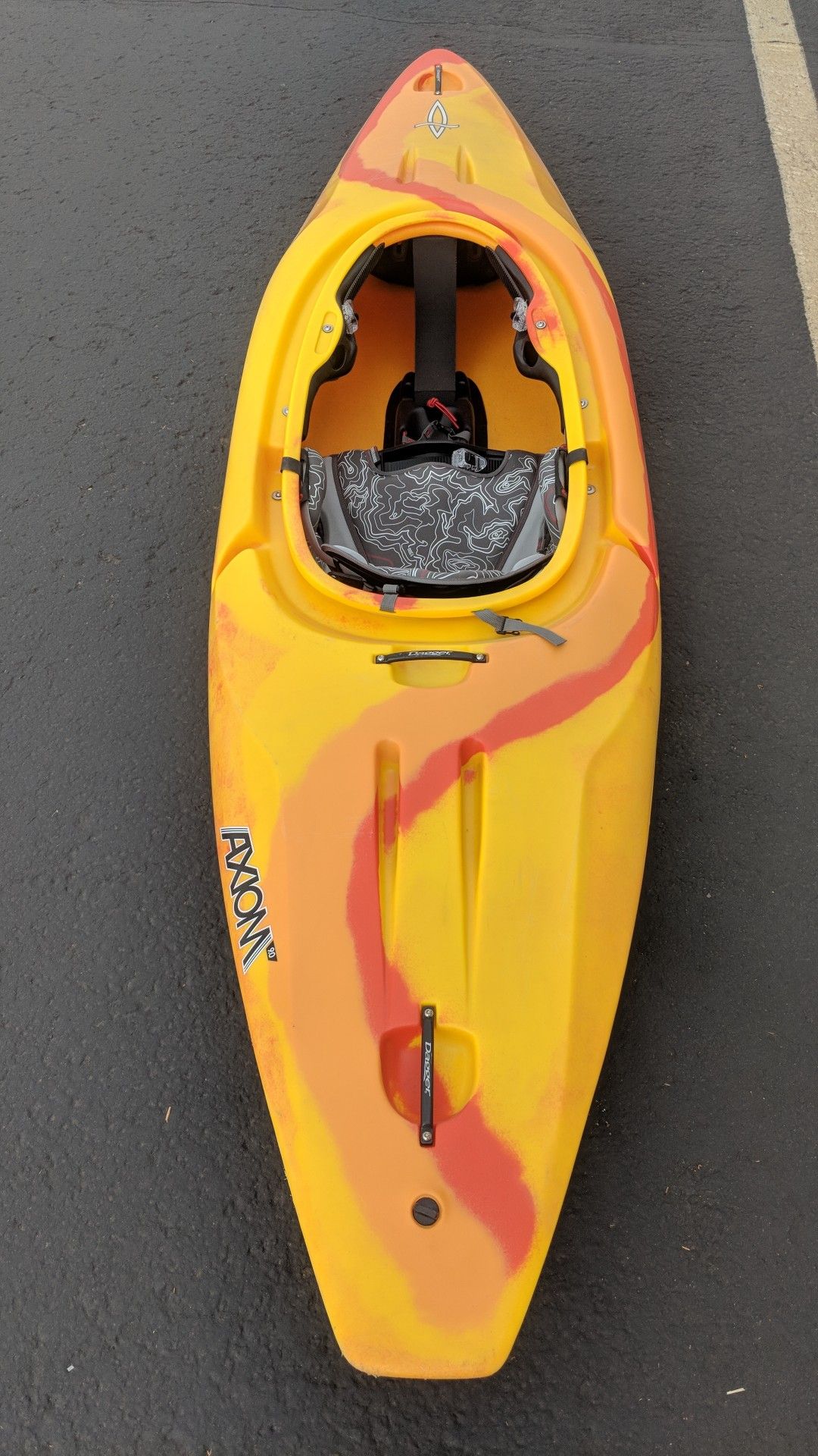 Dagger Axiom 9.0 Kayak w/extras