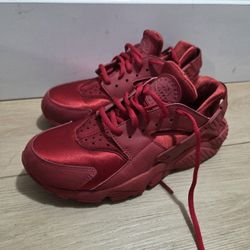 Nike Air Huarache Triple Red 2015