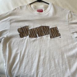 Supreme T-shirt