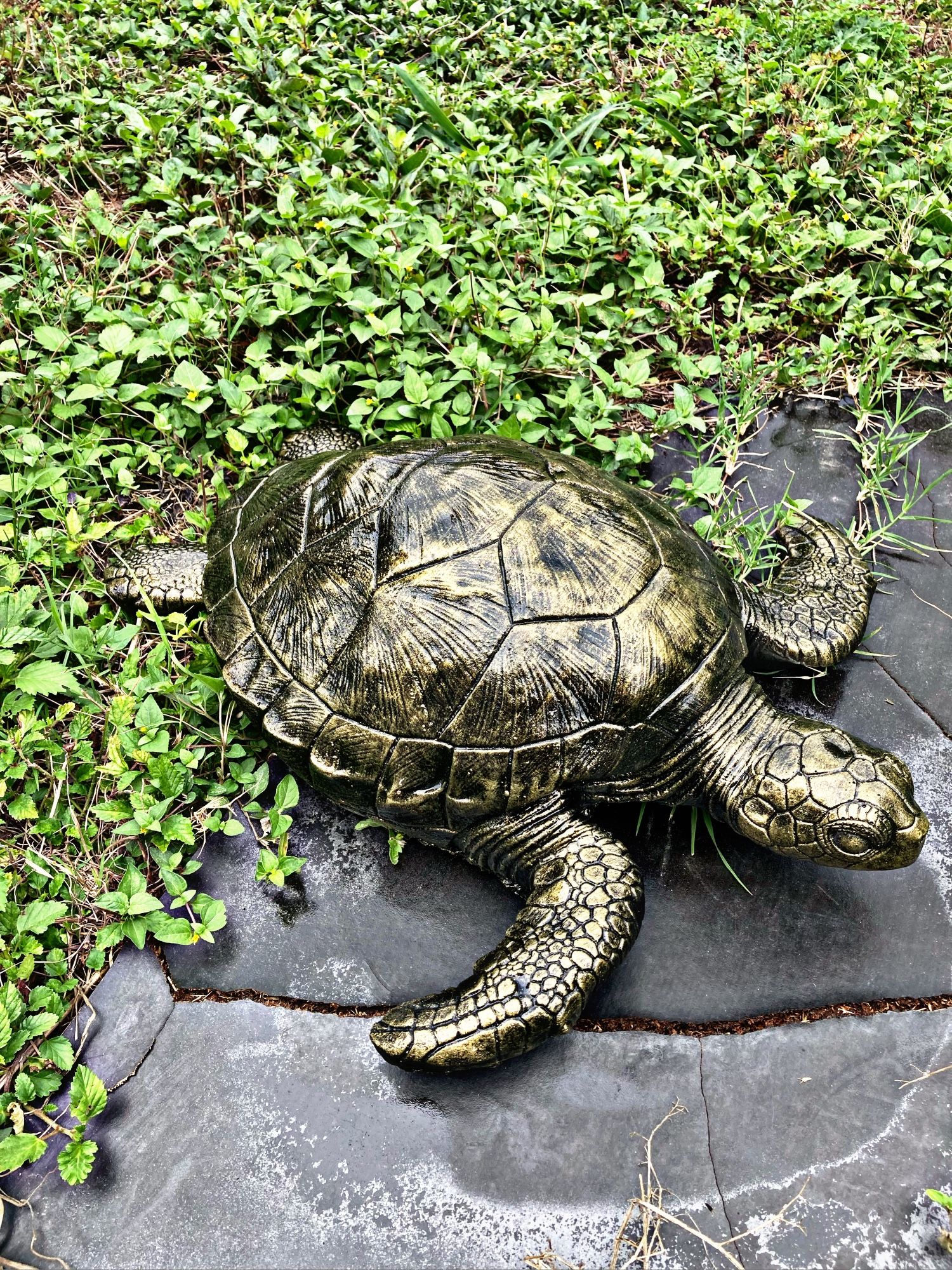 Message me for prices💥Beautiful Solid ☄️strong stone fibers statuary. ‼️Perfect for outdoor and indoor decor. Makes great gifts also. Great for Garde