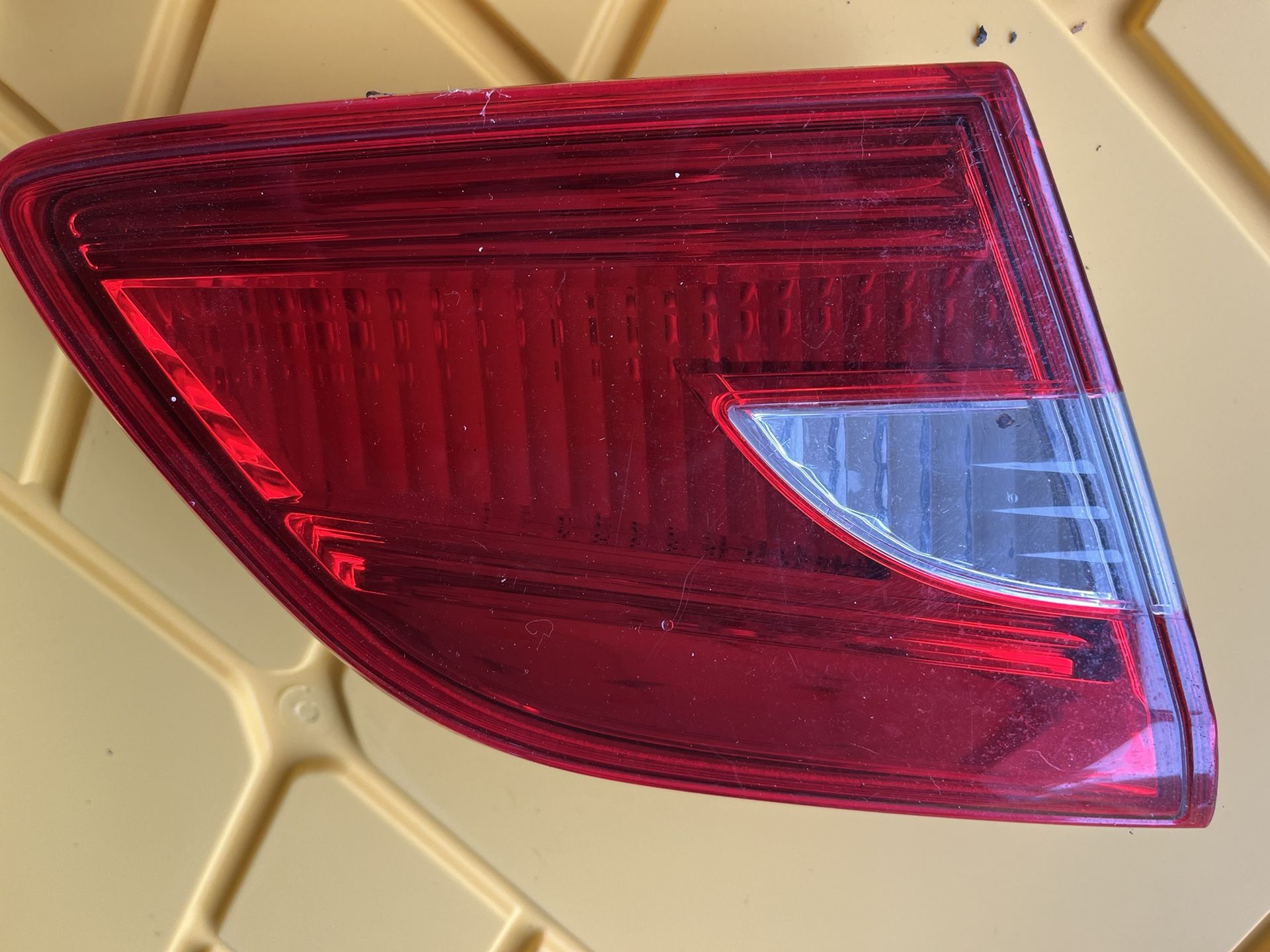Trunk Left light Sentra 2015