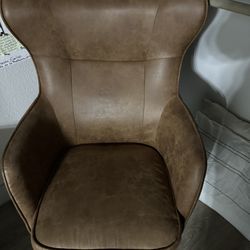 Confortable Brown Chair