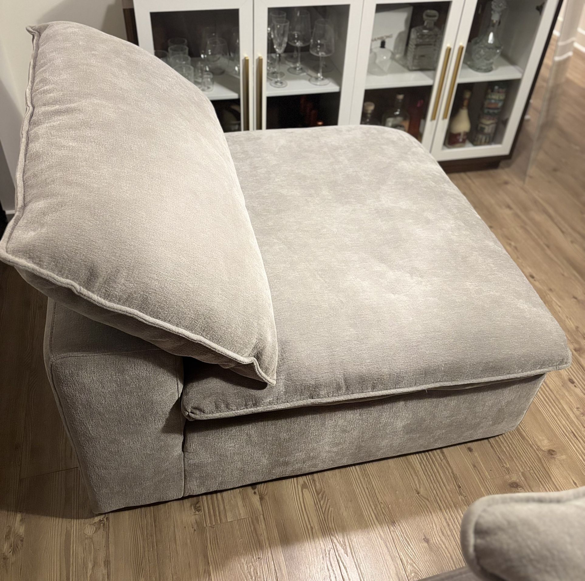 BRAND NEW Sereen Lounge Chair