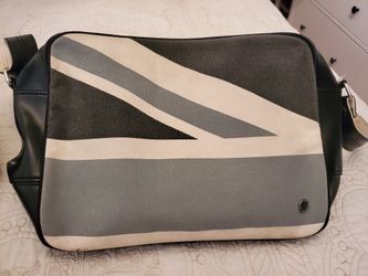 Ben Sherman messenger bag