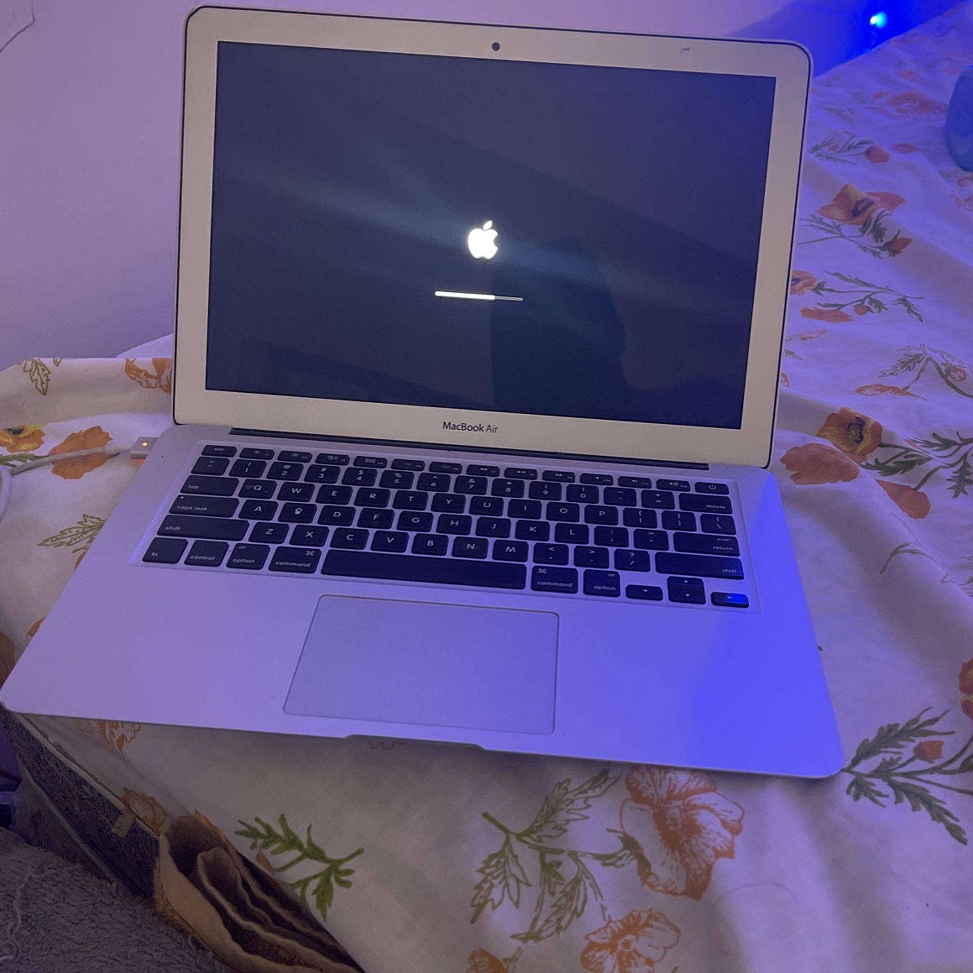 Mac Book