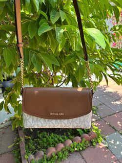 Michael Kors Crossbody Bag