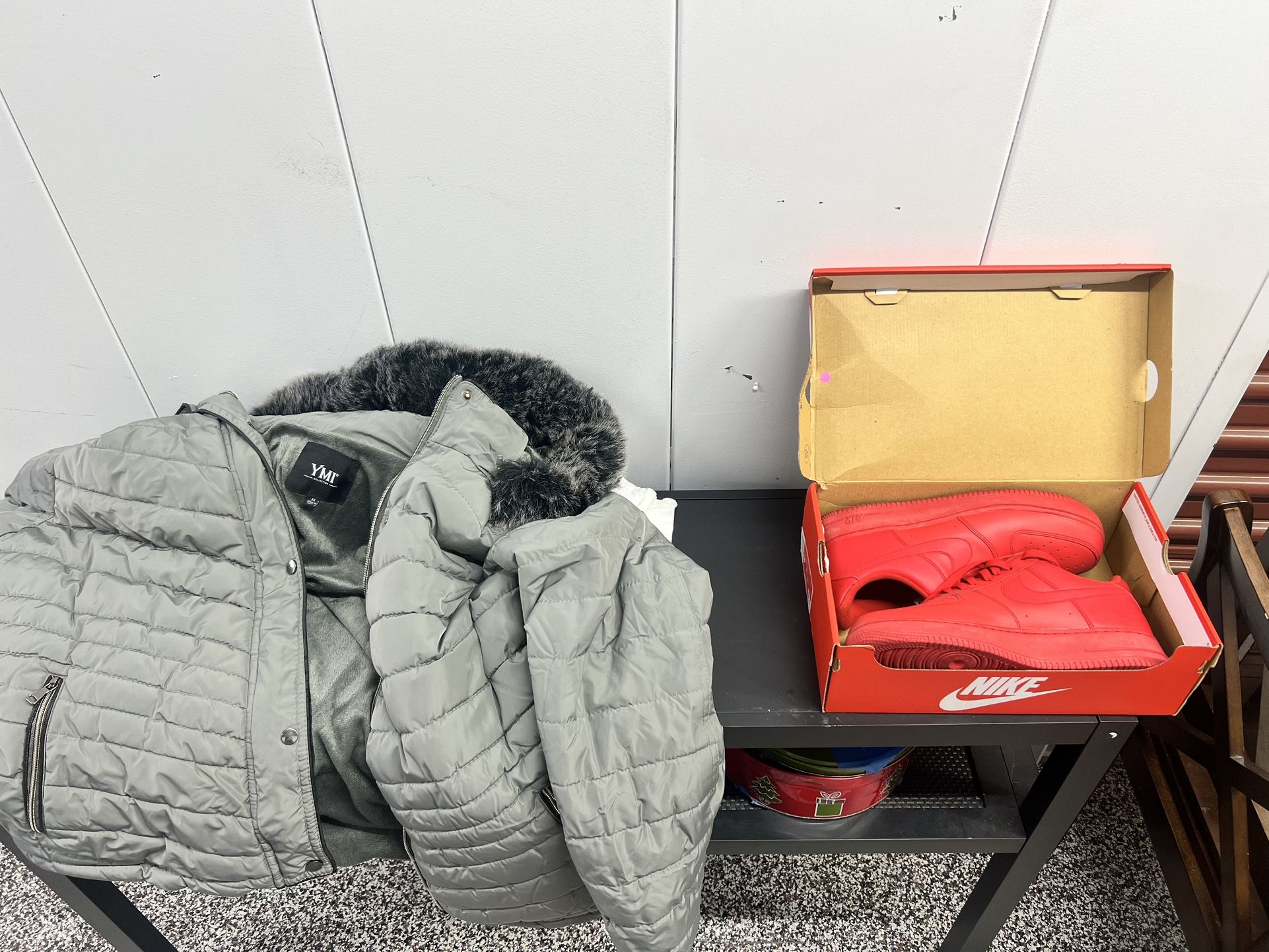 Air Force 1 All Red  And Woman’s Puffer Jacket 