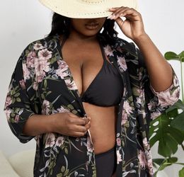 Women’s Floral Kimono Summer Short Cover Ups Tops Sizes M and XS *NEW* 