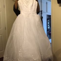 Beautiful Wedding or quinceanera dress -