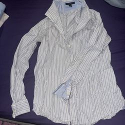 Banana Republic Classic Fit long-sleeve button-down shirt