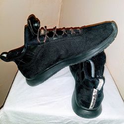 Men's Reebok Pump Running Shoe Size 9