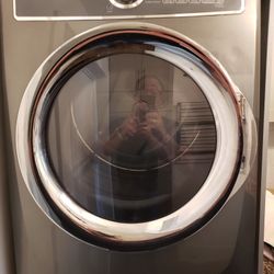 Electrolux Dryer Model EFME617STTO Used