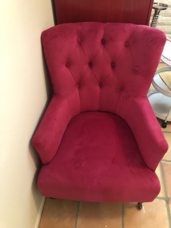 Hot Pink Fuchsia Tufted Chair For Sale In Phoenix Az Offerup