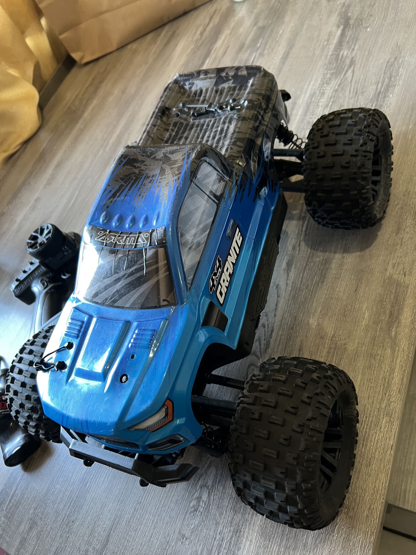 RC CAR