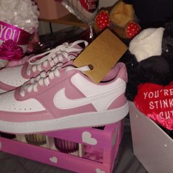 Size 7.5 Nike Court shoes 