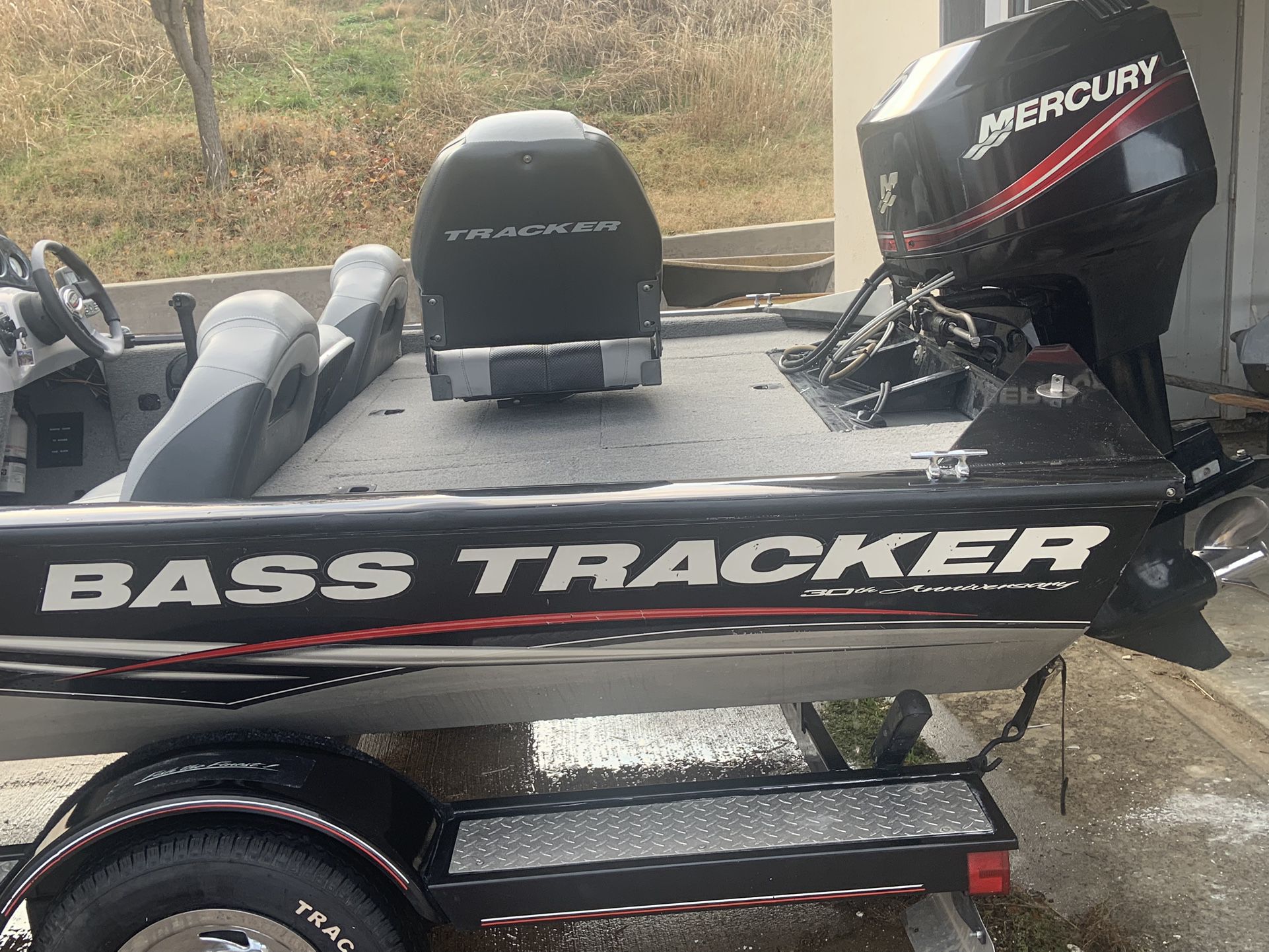 2008 Tracker pro bass 19-feet 190