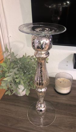 Mirrored candle holder